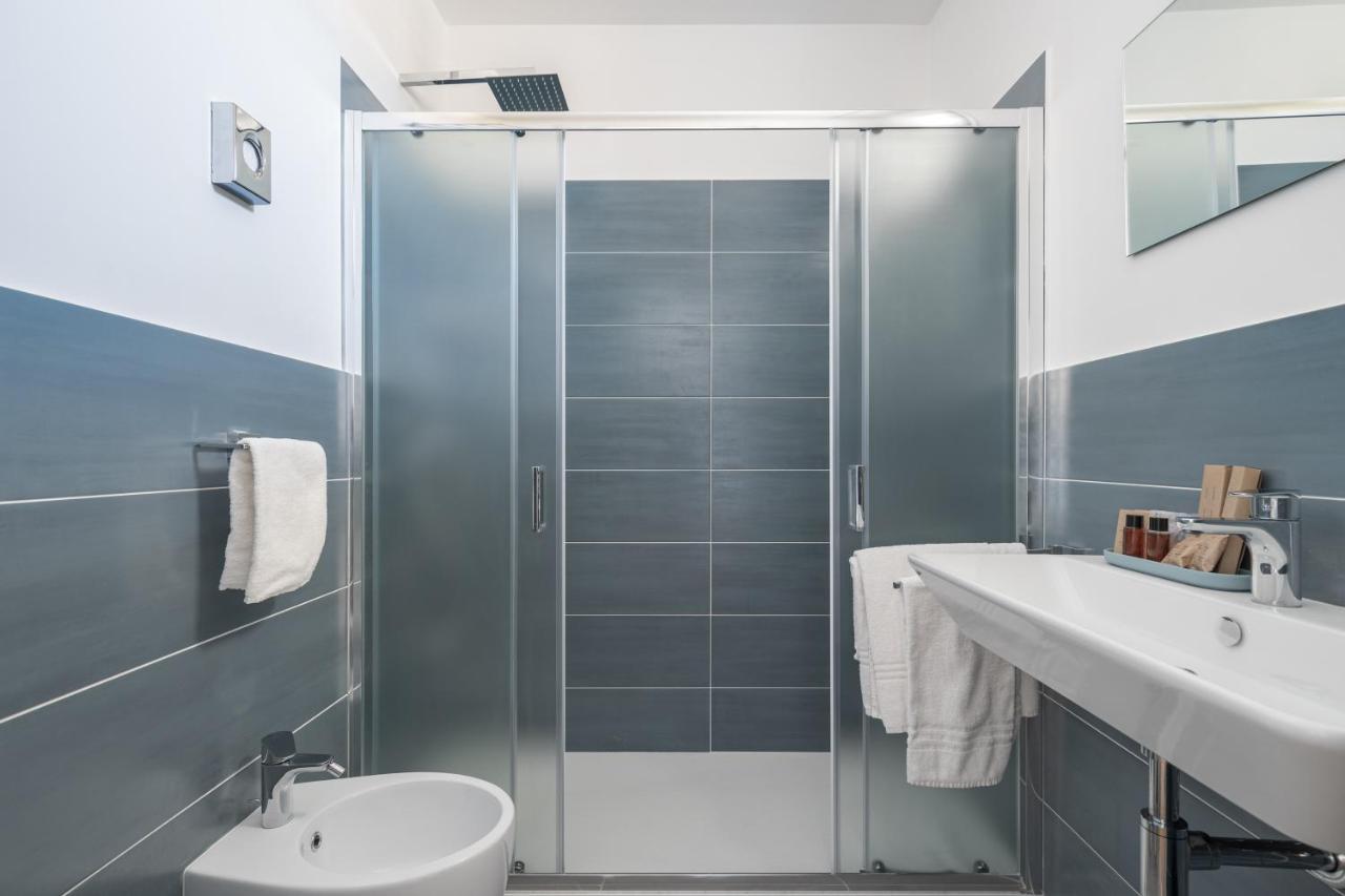 Attico 37 - Comfort Room Con Terrazza Privata Palermo Luaran gambar